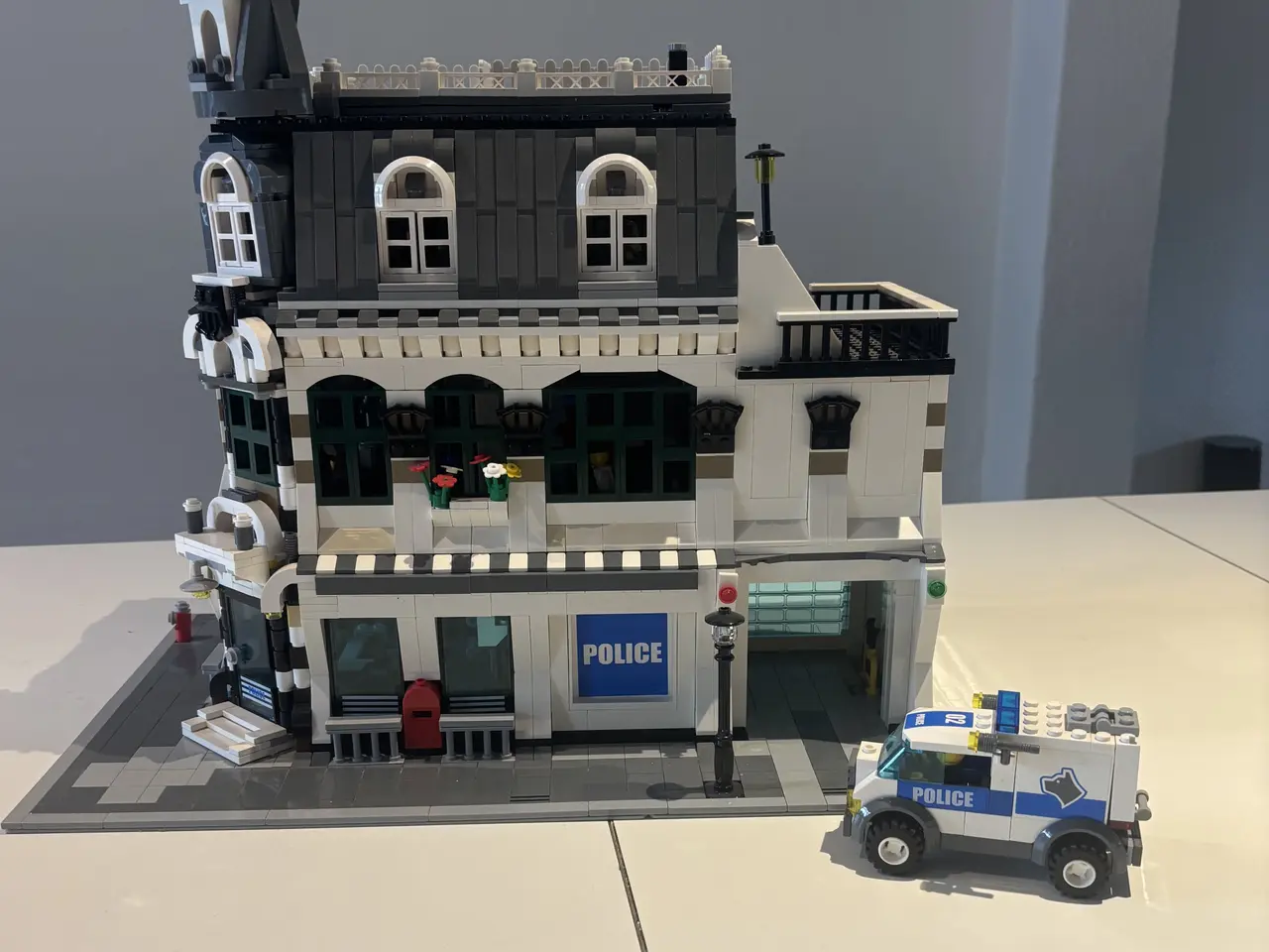 Billede 2 - LEGO politistation.