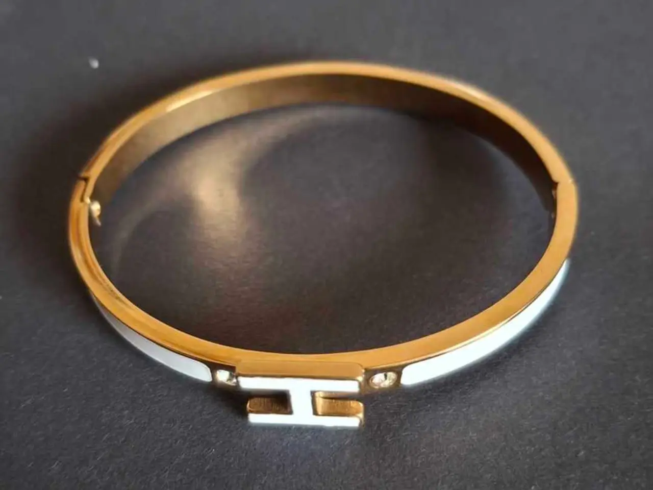 Billede 8 - Armring med H 