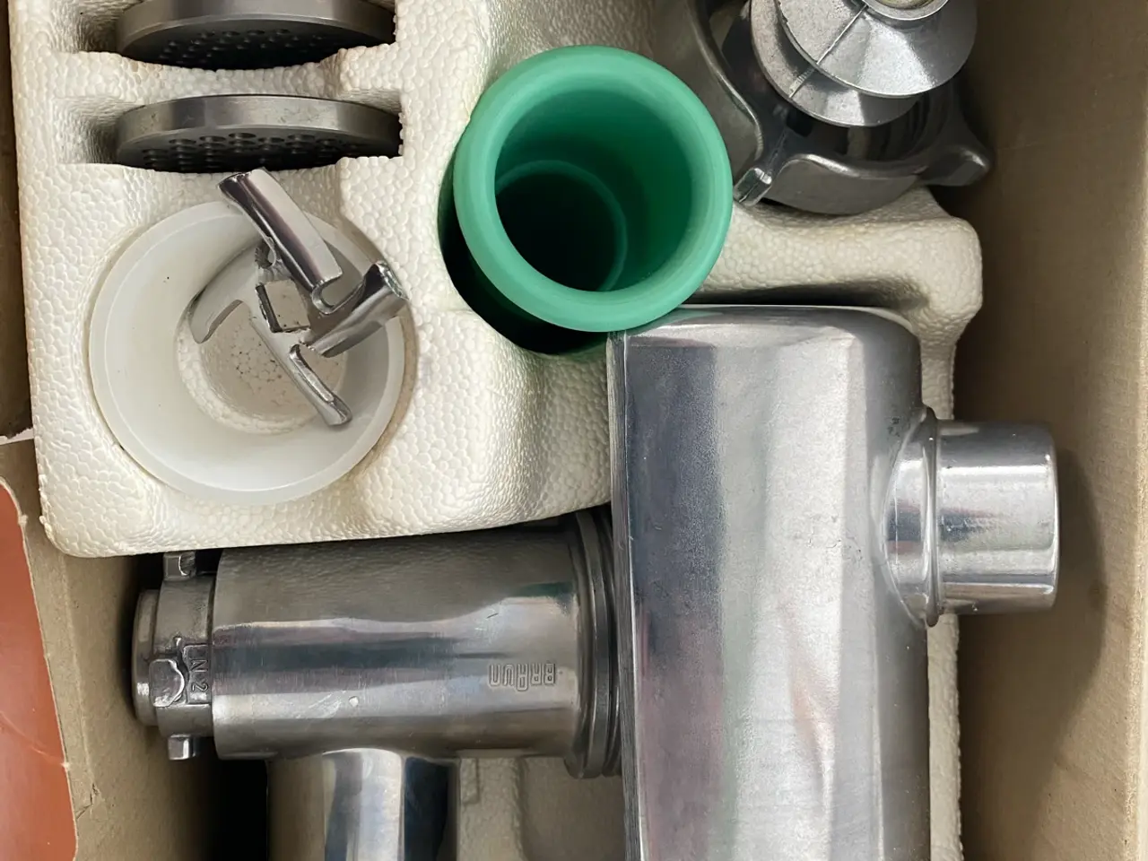 Billede 4 - Braun elektrisk kødhakker ny.