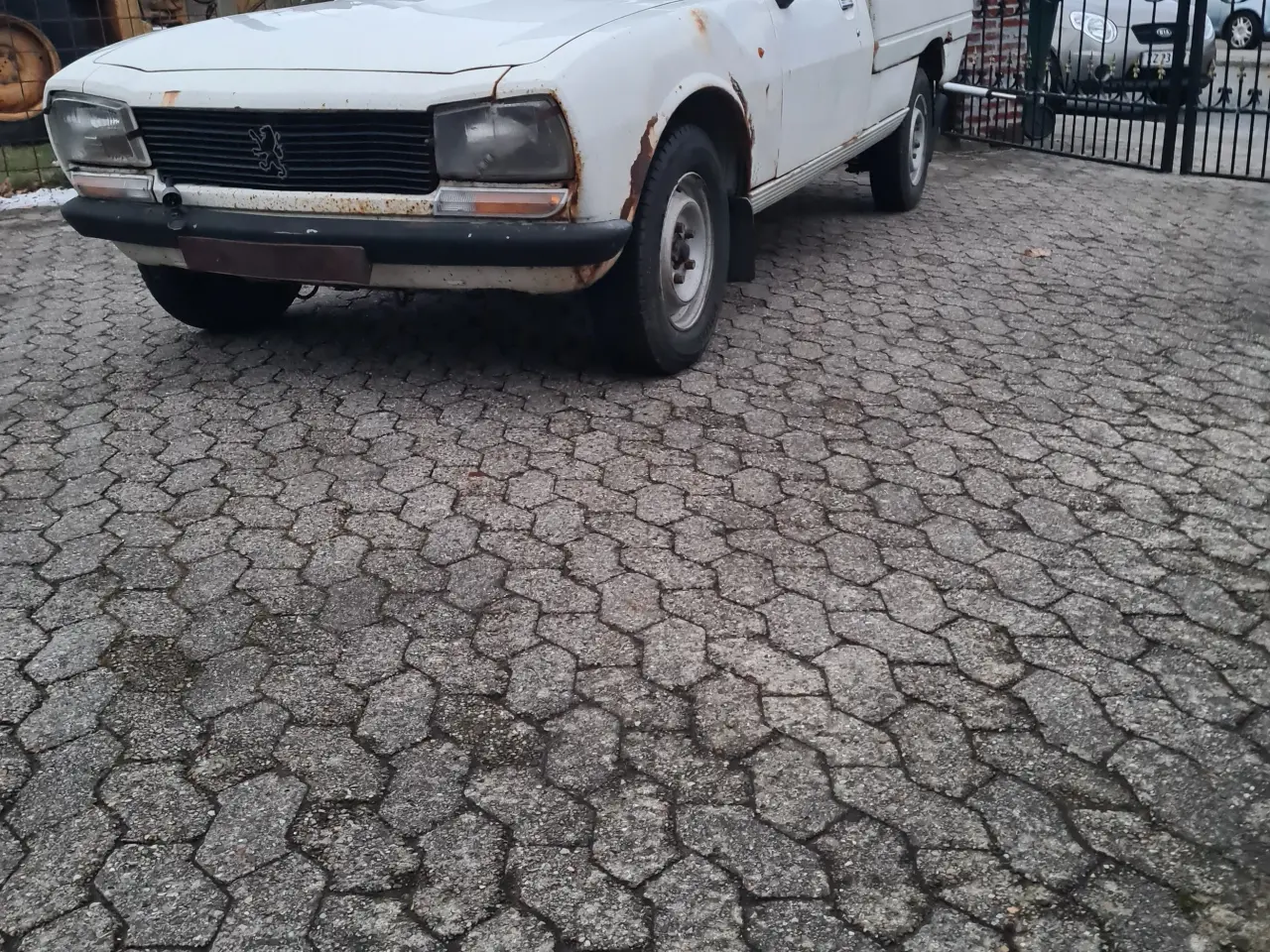 Billede 2 - Peugeot 504 Pickup 2.3D