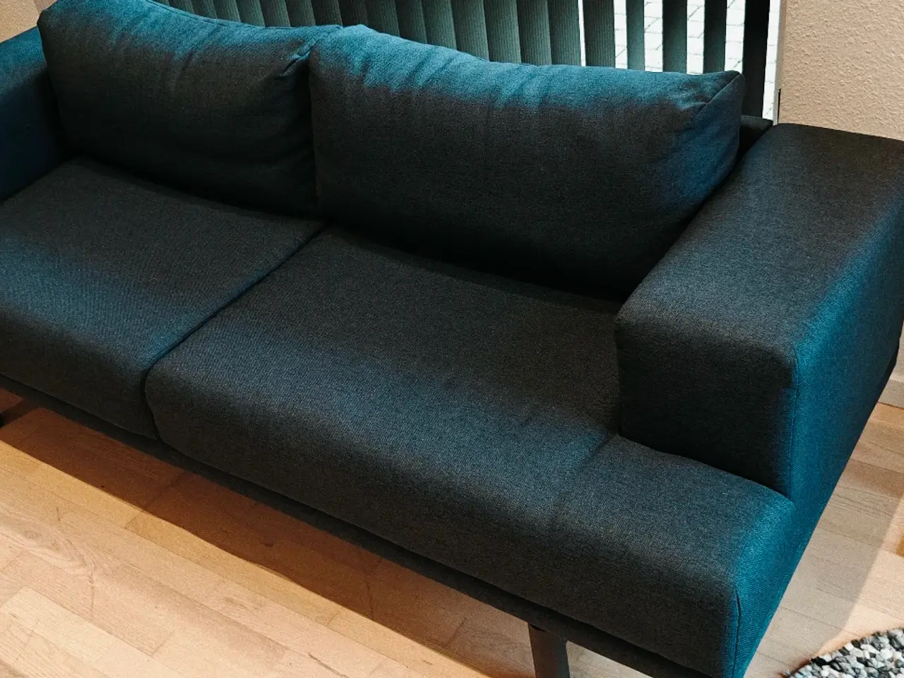 Billede 6 - Sofa, mørkeblå, næsten som ny, Jysk. 