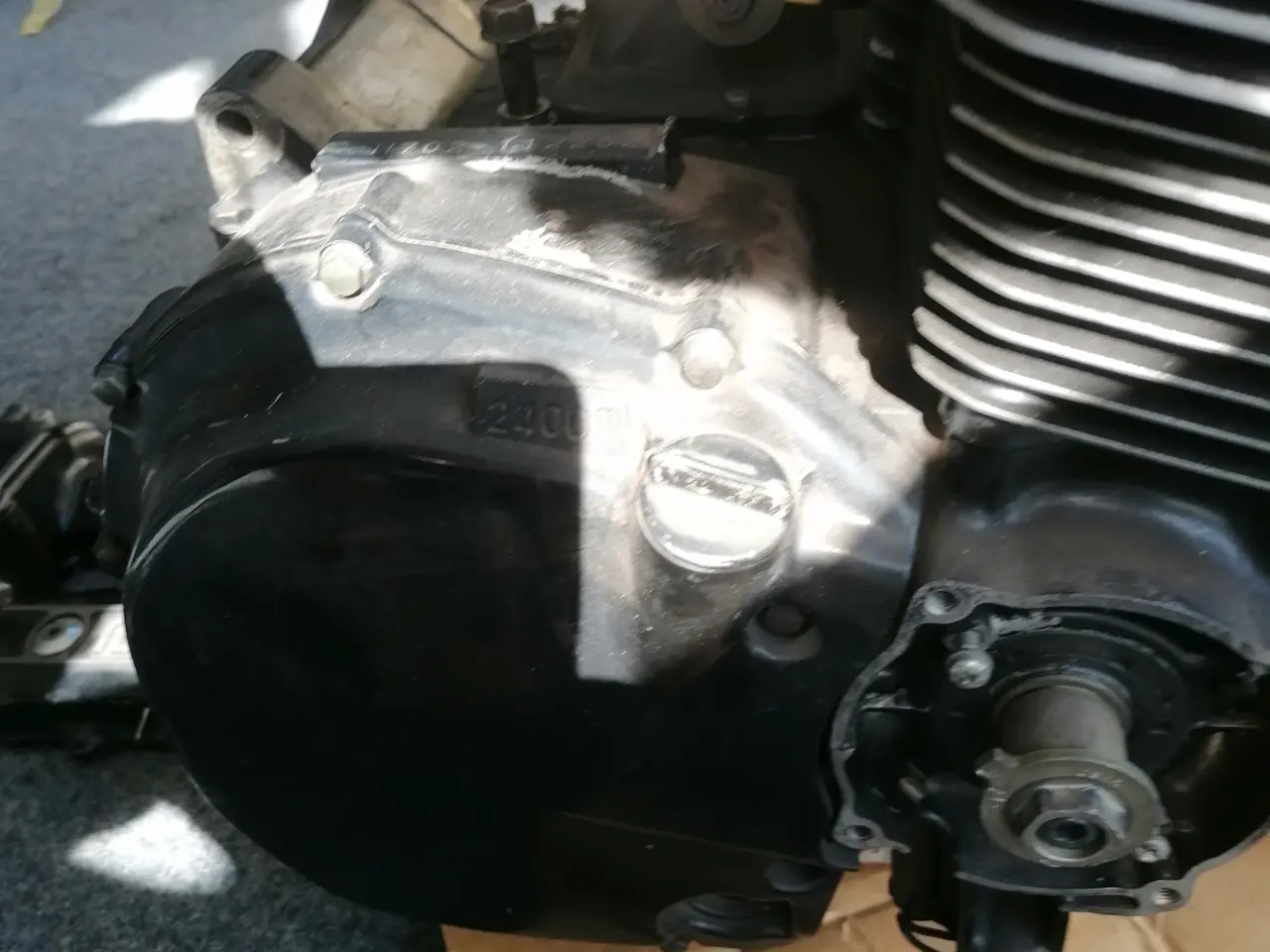 Billede 4 - Motor til Suzuki GXS 550 eb. årgang 84-87. (se%)