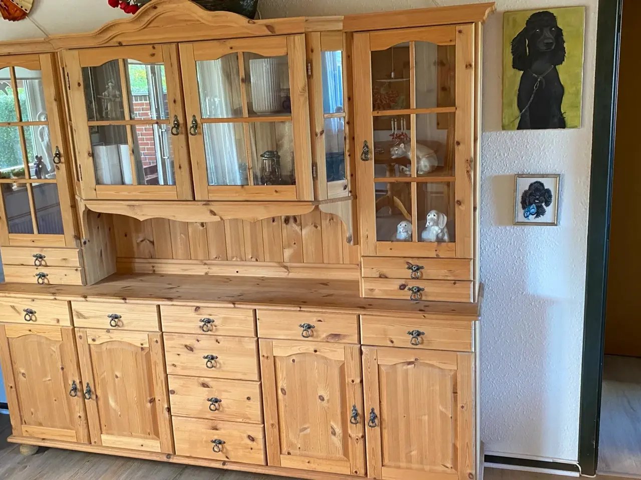 Billede 4 - Skænk med vitrine