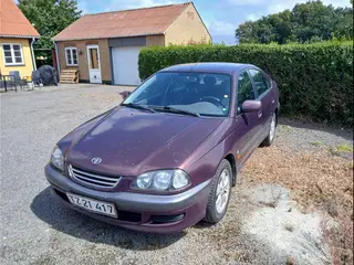 Toyota Avensis 1,8 liftback