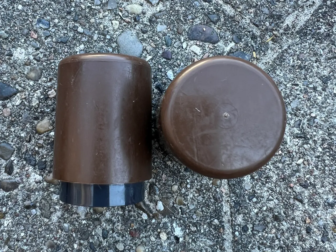 Billede 1 - Retro Dørstopper i Brun Plast.