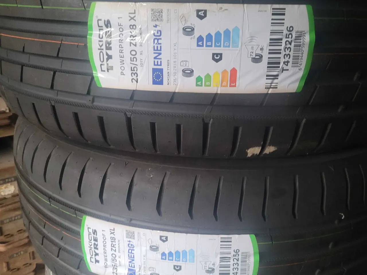 Billede 3 - 235  / 50 R 18
