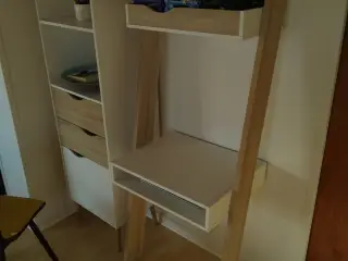 Delta skrivebord