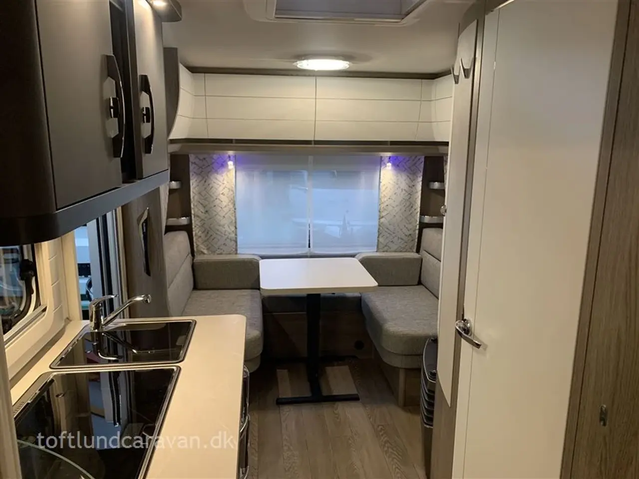 Billede 6 - 2025 - Hobby On Tour 460 DL Sønderjyllands aut. HOBBY forhandler. NY 2025 m/ENKELTSENGE m/lameludtræk. NU PÅ LAGER !