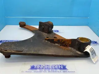 New Holland BB9060S Arm R. 87706019