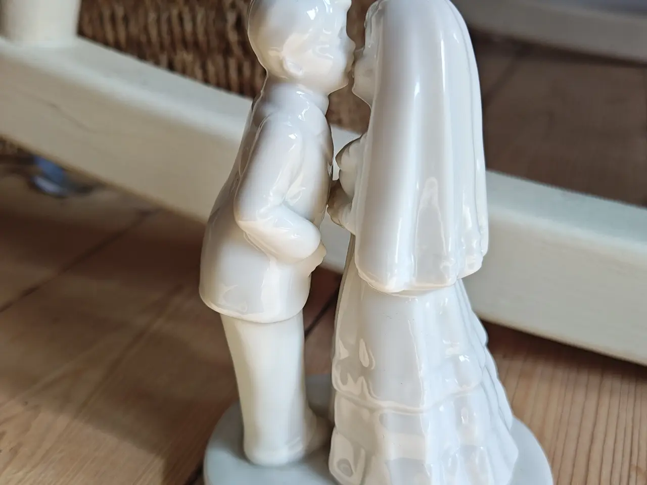 Billede 2 - Porcelænsfigur af nygift par