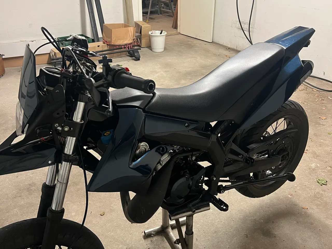 Billede 2 - Derbi Senda 30 2004 – 70 cc, 6 gear + udstyr