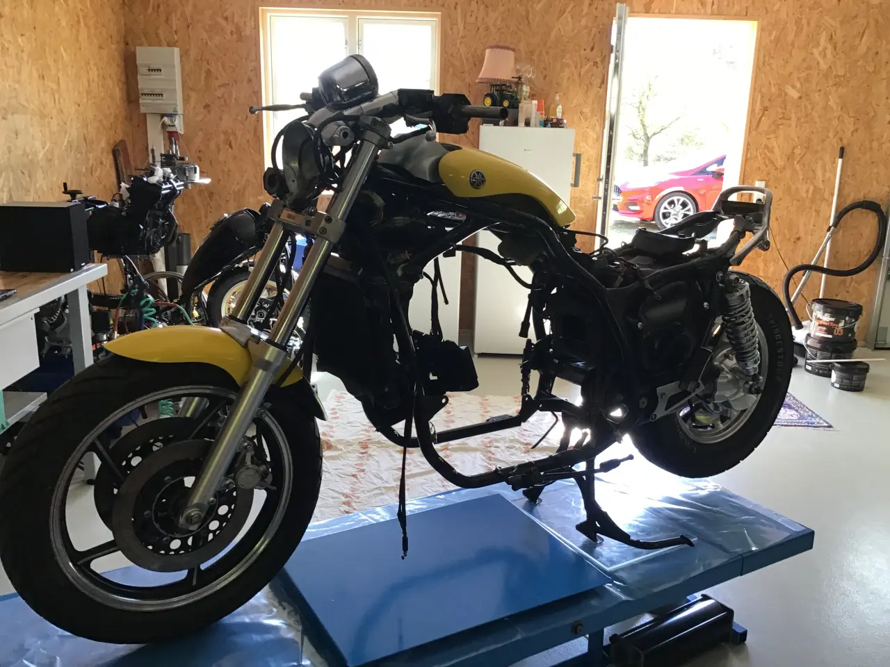 Billede 2 - Yamaha V-Max 1200 projekt u/afg årg 85