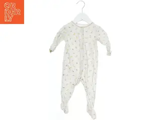 Baby heldragt med blomsterprint fra Next Baby (str. 74)