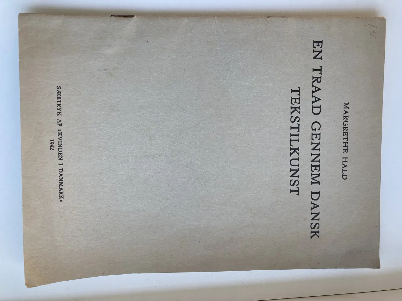 Billede 1 - En traad gennem dansk tekstilkunst fra 1942