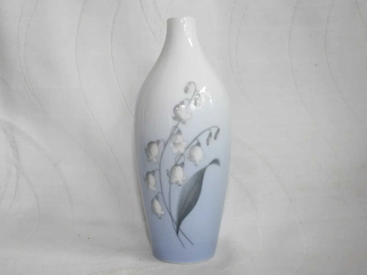 Billede 5 - Vase med liljekonval fra bing og Grøndahl