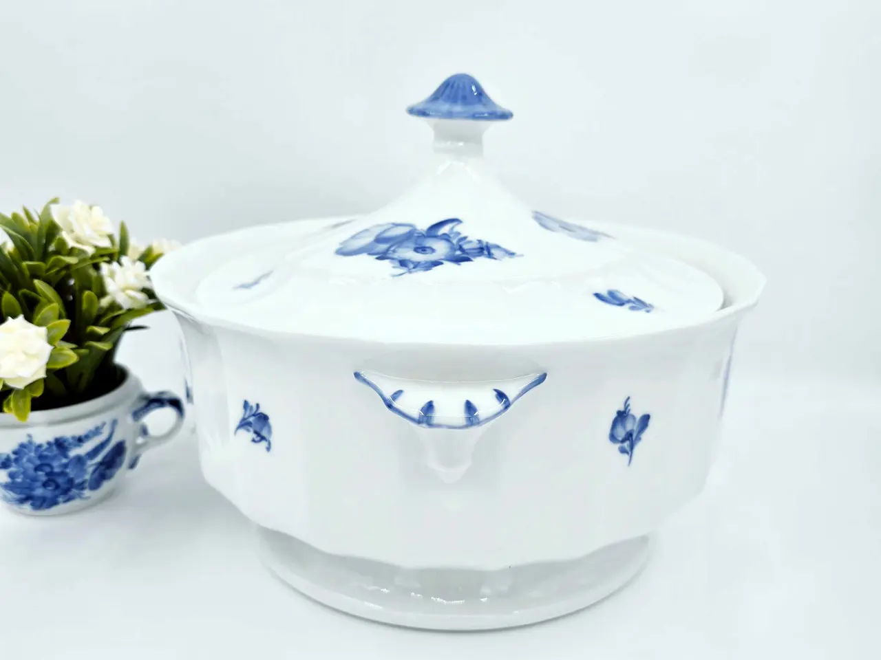Billede 2 - Blå Blomst kantet terrin Porcelæn