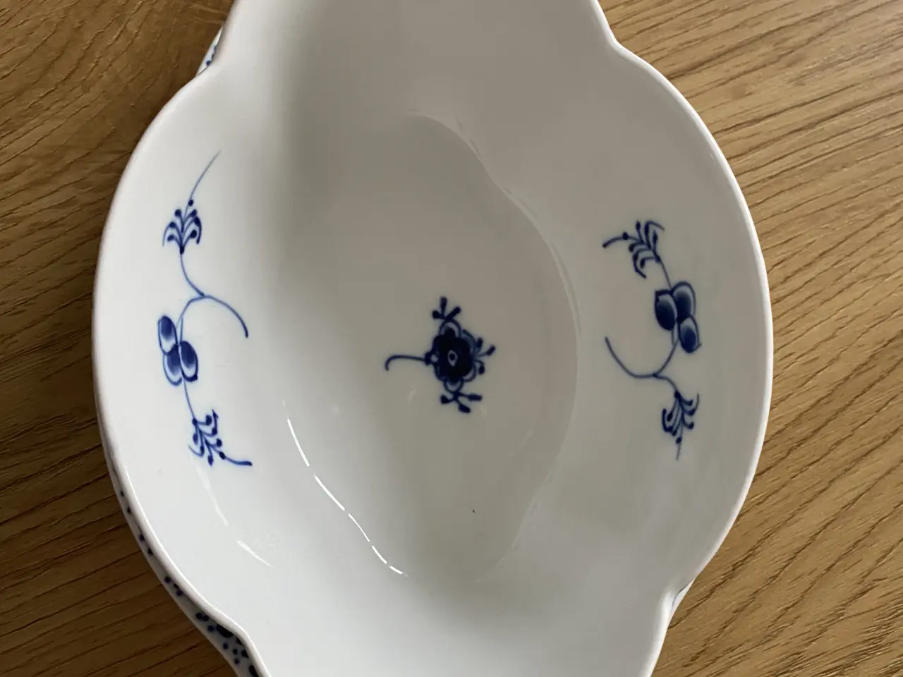Billede 2 - Musselmalet sovseskål Nr. 587