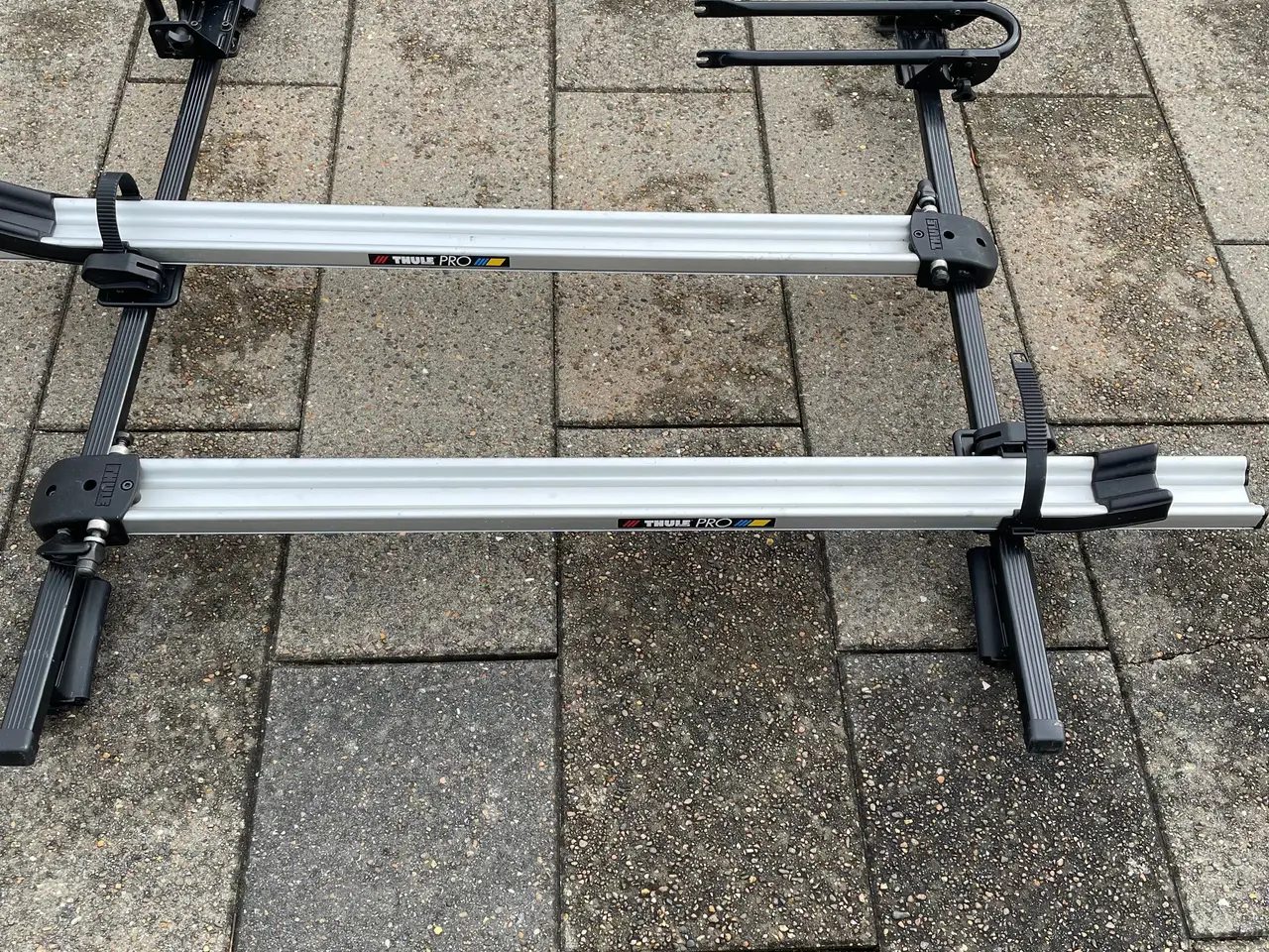 Billede 1 - Thule tagbøjler med cykelholder, også til tagboks