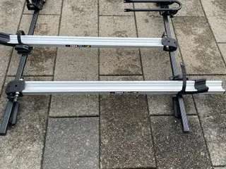 Thule tagbøjler med cykelholder, også til tagboks