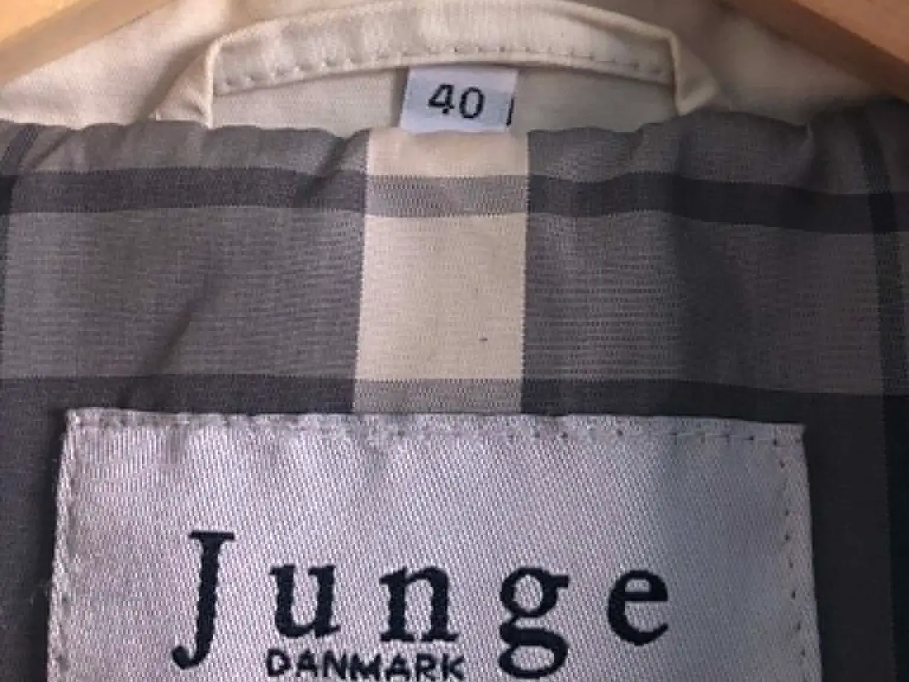 Billede 3 - Elegant Junge trenchcoat str 40 lys grå/beige