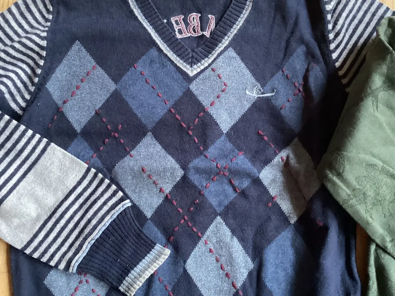 Billede 3 - Bluse pakke str. 110