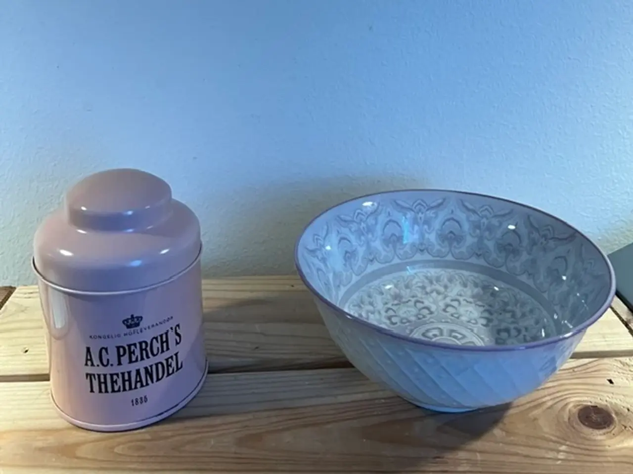 Billede 3 - Smukt pastelsæt: 6 kraftige melaminskåle+ 2 ting