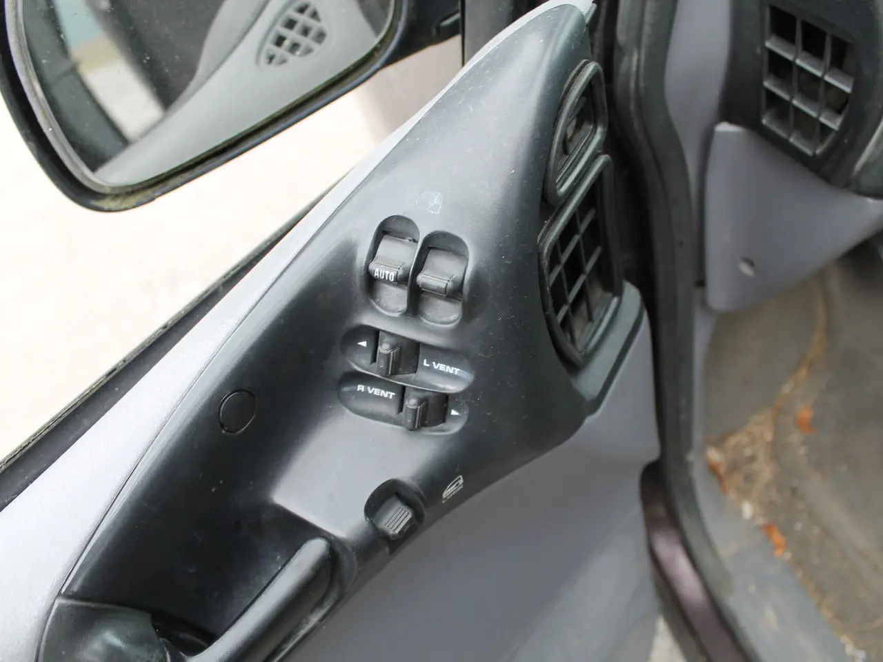 Billede 2 - Chrysler Voyager 2,0 133HK Van