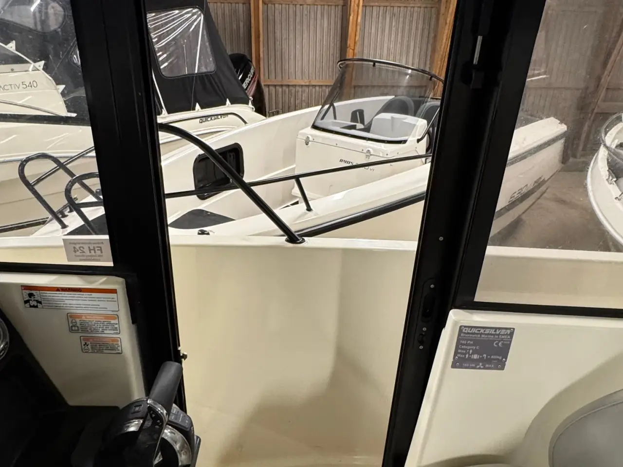 Billede 29 - Captur 705 Pilothouse med 225 hk Mercury-EFI DS 3,4L V6 XL - alt i udstyr.