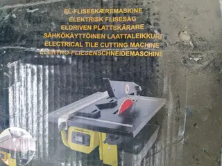 Vandskære fliser
