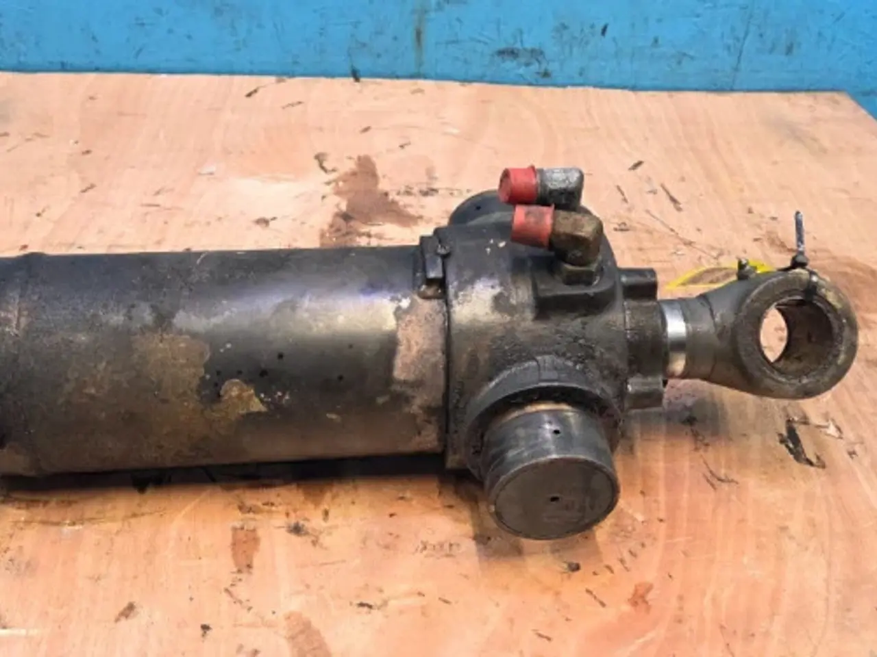 Billede 2 - New Holland LB110 Cylinder 85800365