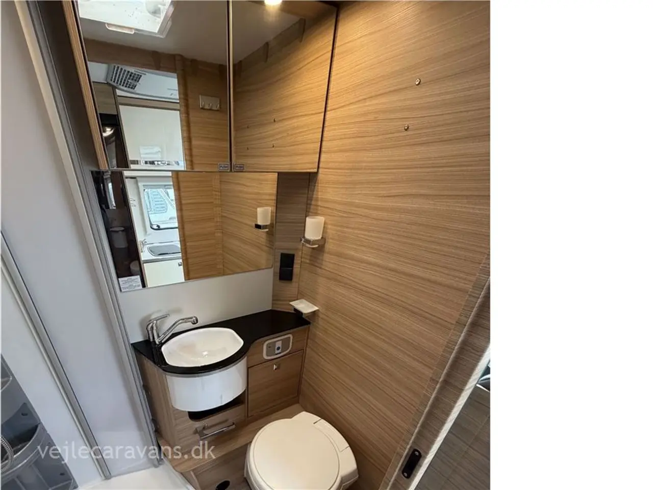 Billede 19 - 2019 - Dethleffs Globebus T 006