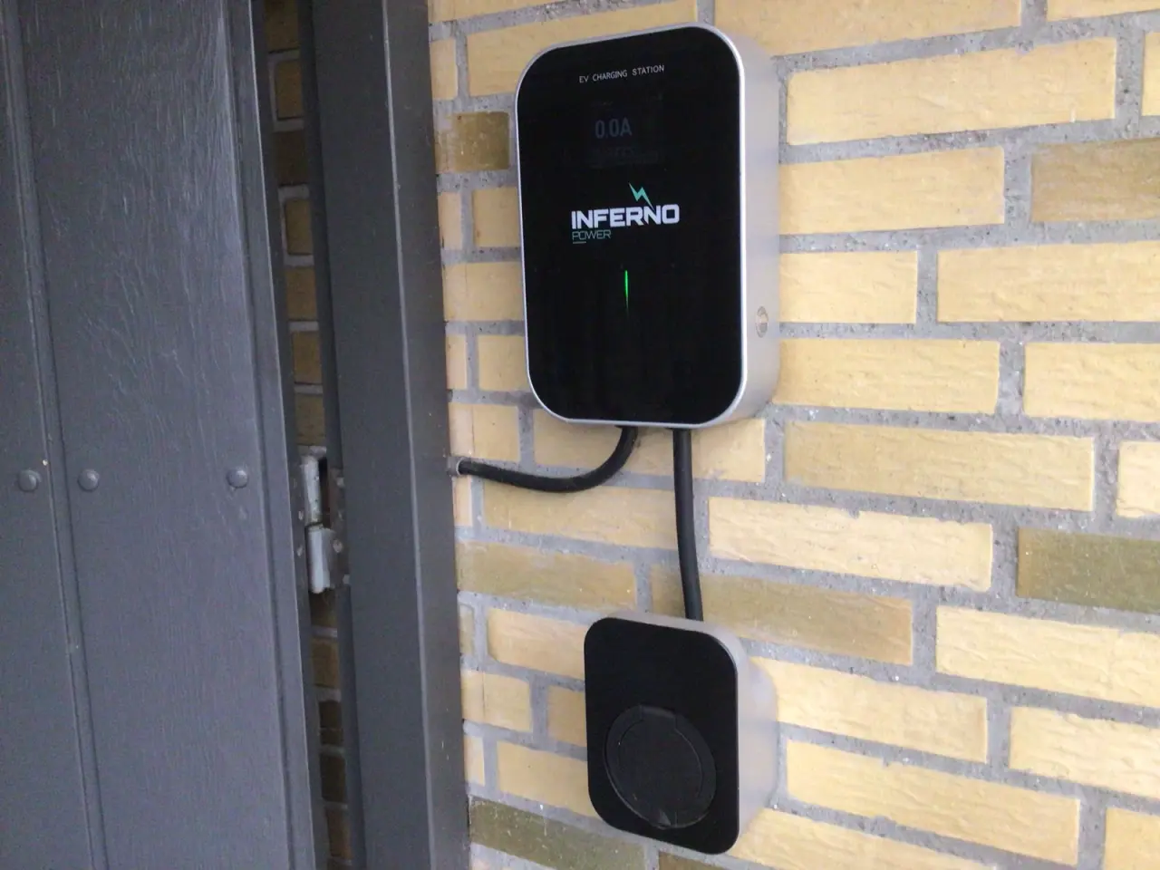 Billede 1 - Lader til elbil