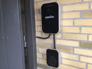 Lader til elbil