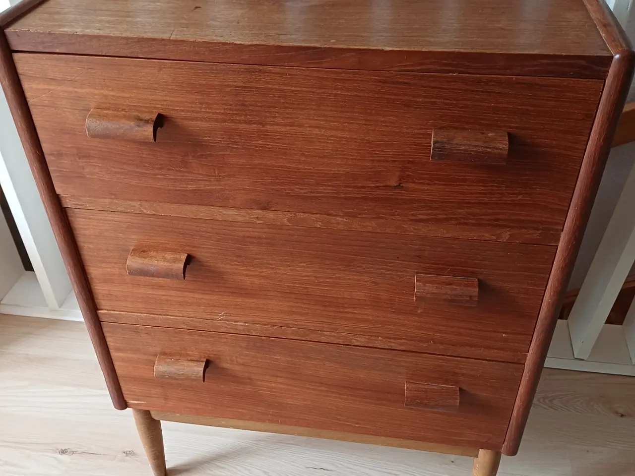 Billede 1 - Teak kommode med 3 skuffer