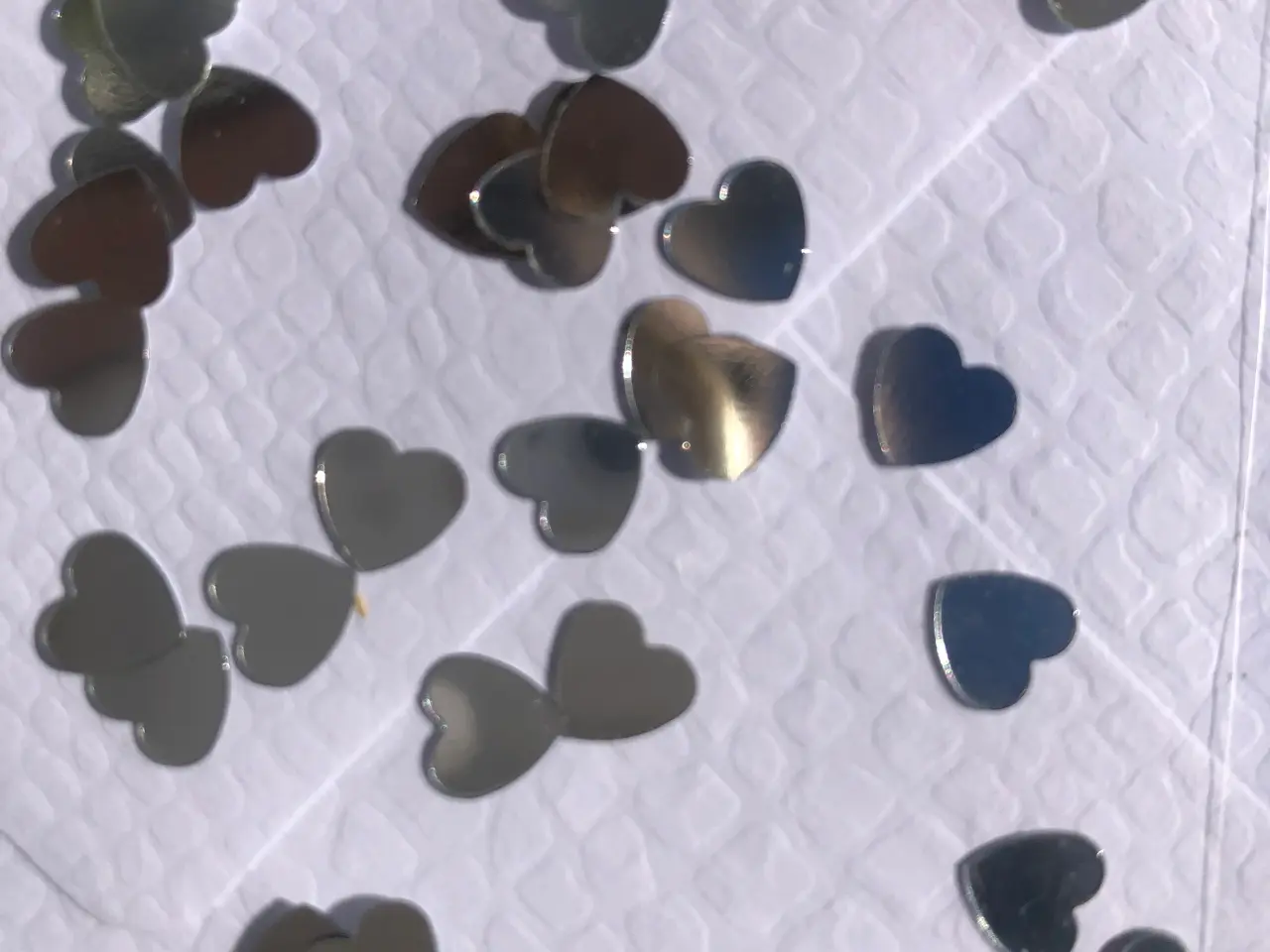 Billede 1 - HJERTE-PAILLETTER - til pynt, shine, bling - 100