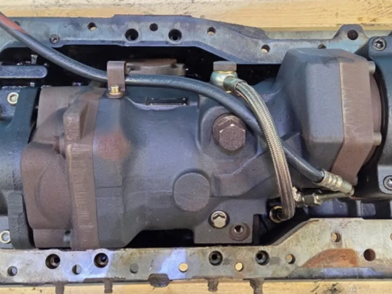 Billede 11 - New Holland T7.315 Hydrostatisk Pumpe 84536173
