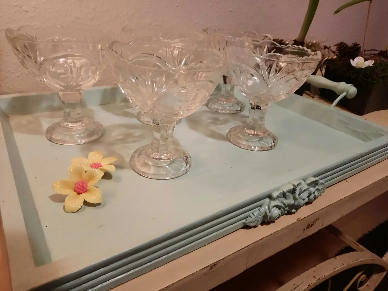 Billede 1 - Hjem og Stil: presset glas fra 20erne.