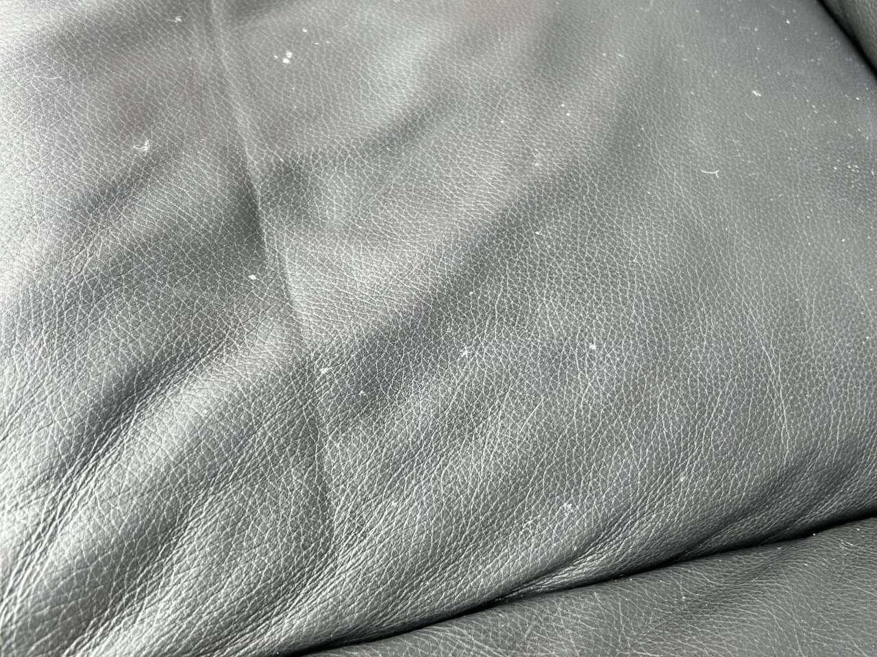 Billede 7 - Sort læder sofa - 3. pers.