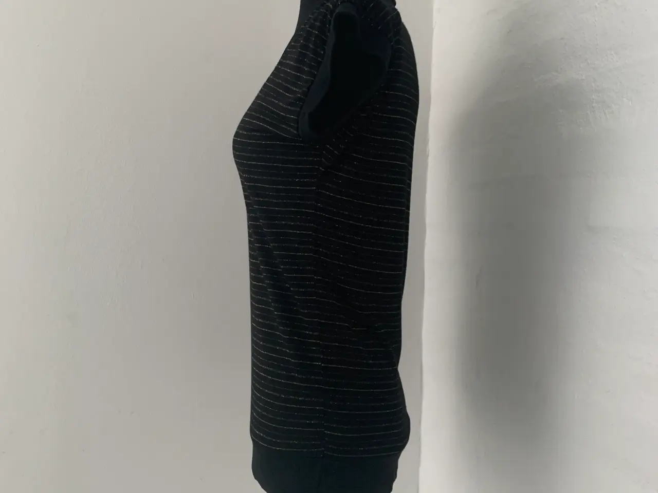 Billede 3 - T-shirt str.36