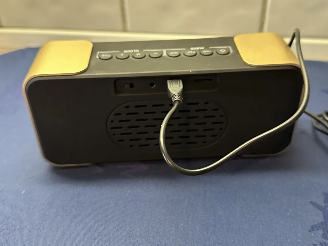Billede 4 - Radio i kobberfarve med Vækkeur, Bluetooth og FM