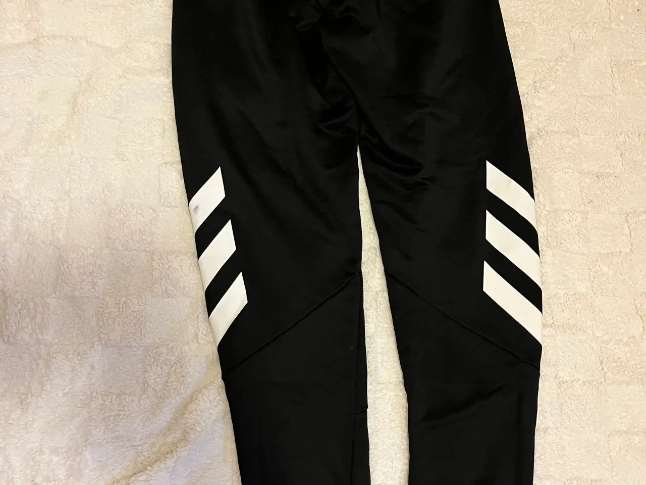 Billede 2 - Joggingbukser fra Adidas.