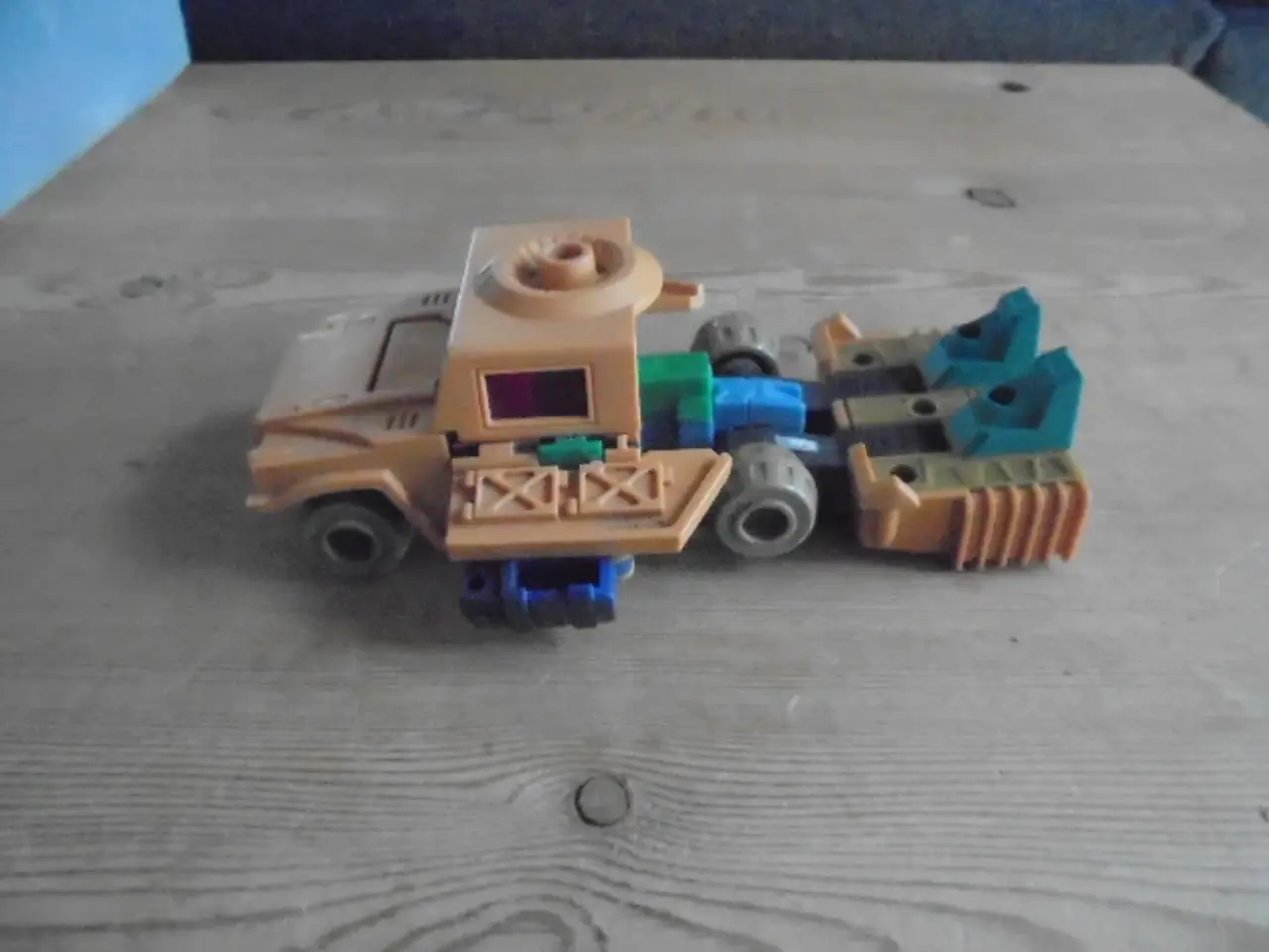 Billede 3 - Transformers G2 1993 IRONFIST figure lightformers
