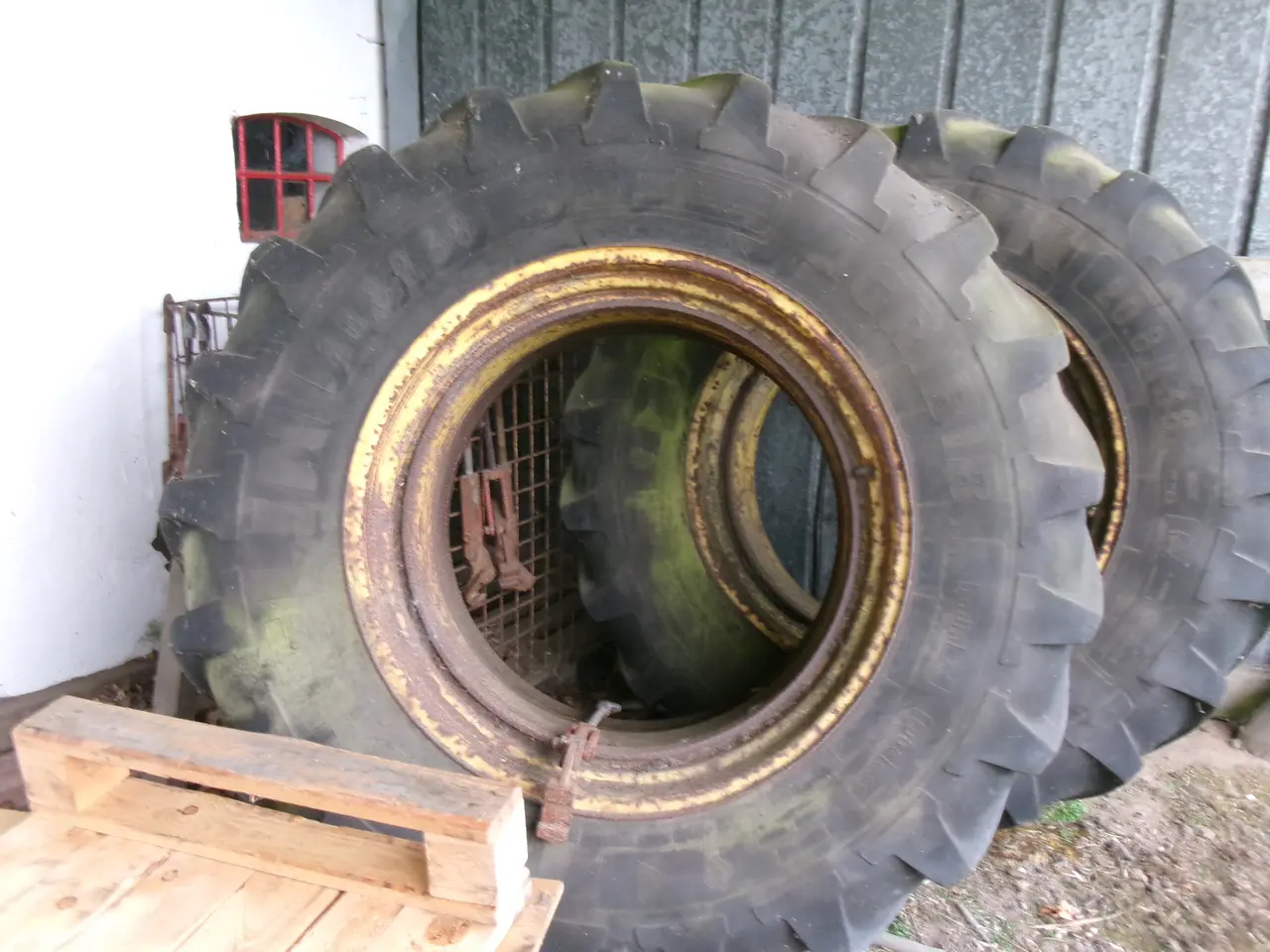 Billede 1 - tvillinghjul Michelin 20.8+38 " til traktor