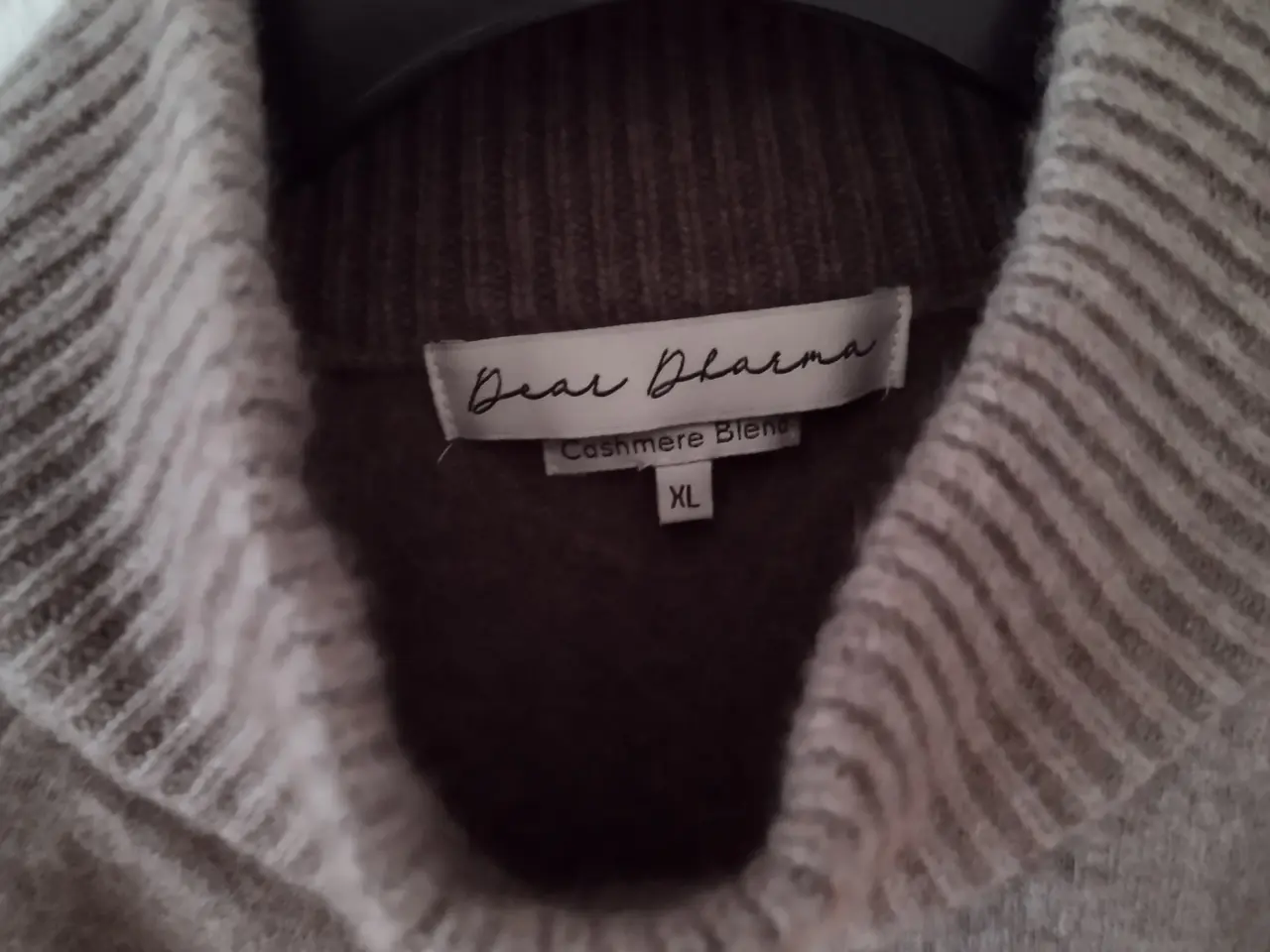 Billede 2 - Lækker sweater i cashmere/uld