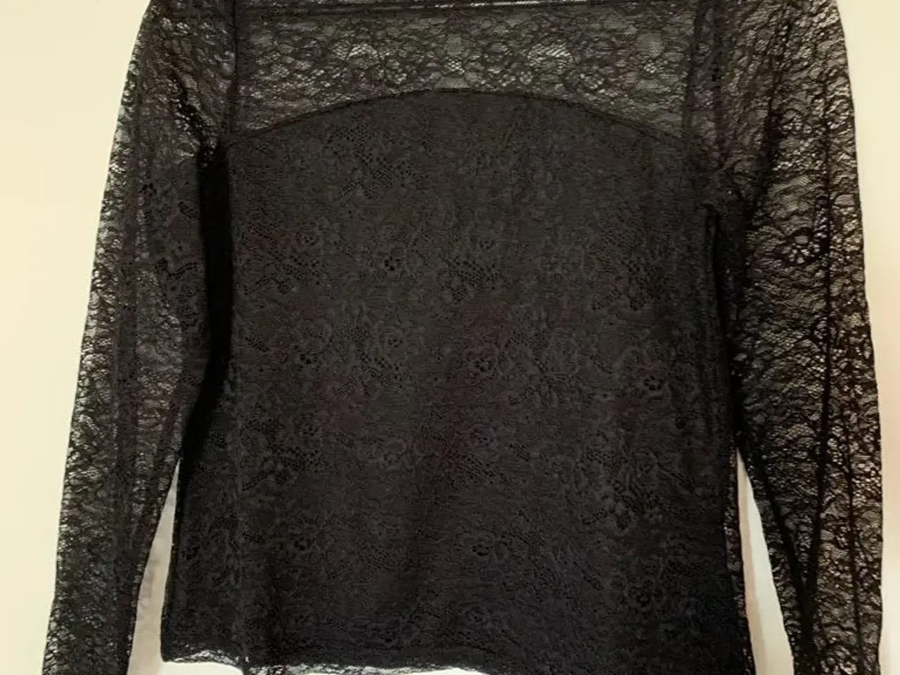 Billede 1 - Groovy sort blondebluse str. 164
