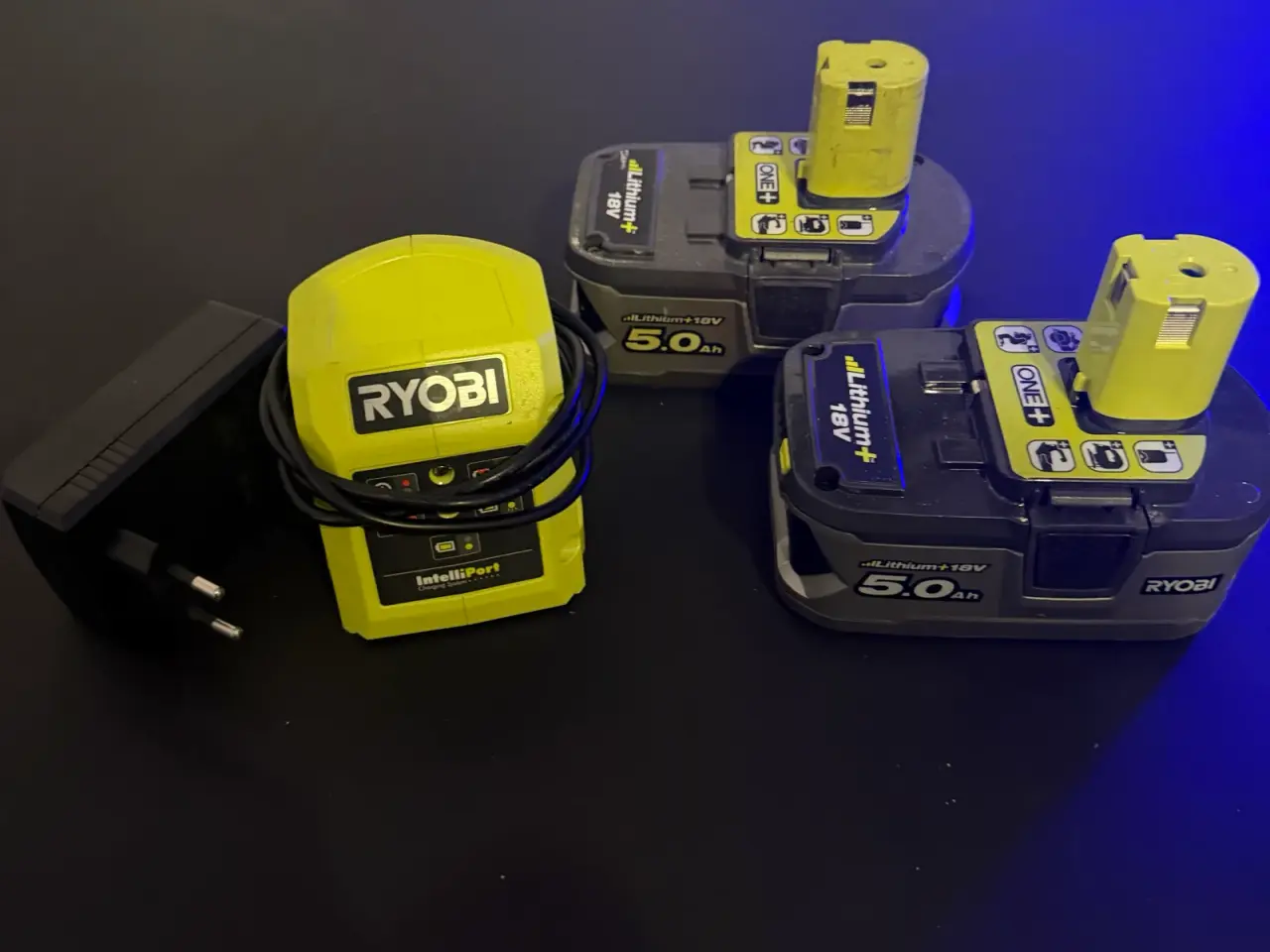 Billede 1 - Ryobi 18 v batterier 5.0ah 2 stk + lader