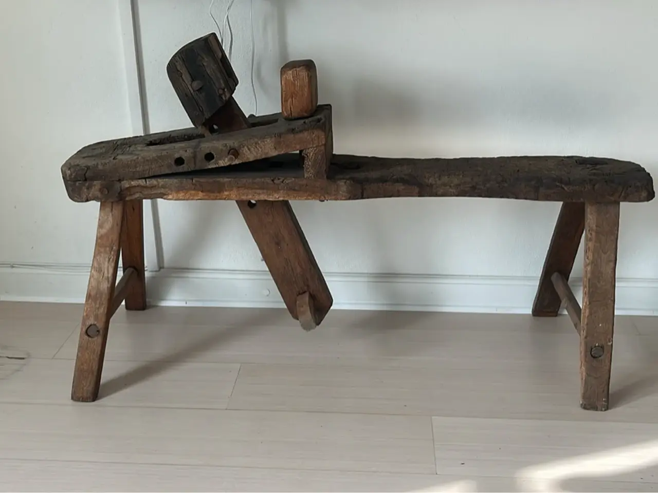 Billede 2 - Antik egetræs snittebænk med omkring 150 år