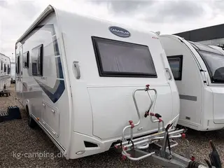 2019 - Caravelair Antares 470   Fritstående dobbeltseng, lufttelt, posemarkise og mover.