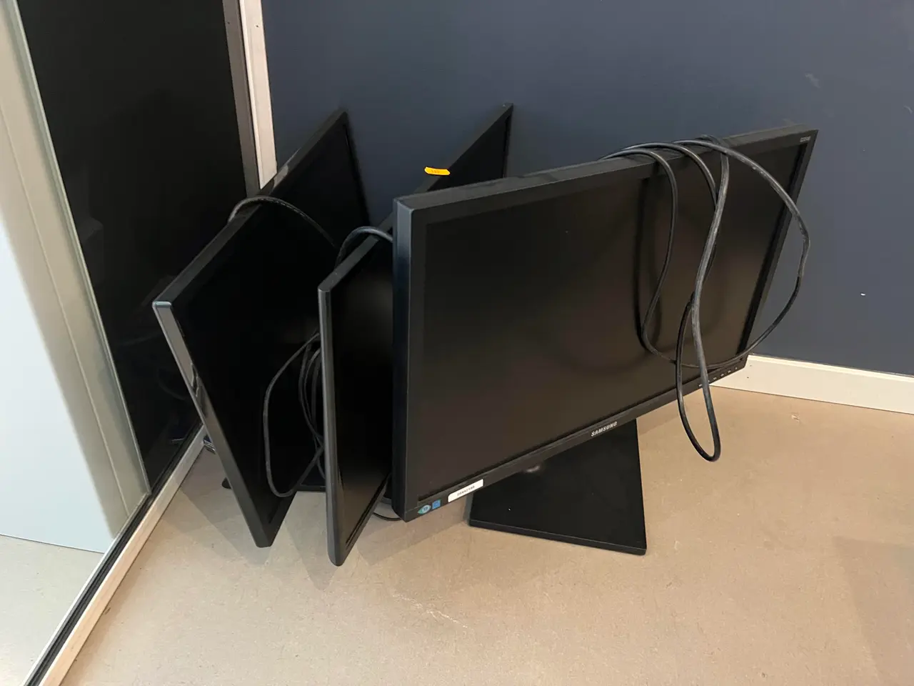 Billede 1 - 3 stk. computerskæme SAMSUNG