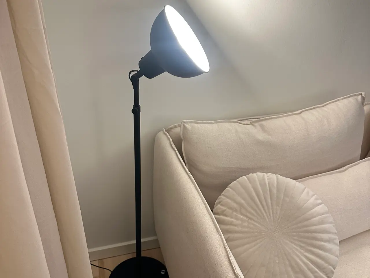 Billede 5 - Studio Gulvlampe i mat sort